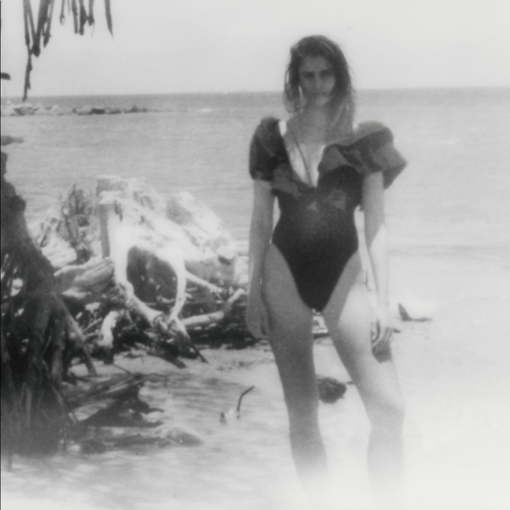 SWIMSUIT / TOP WITH MAXI RUFFLE - Picture 5 of 6